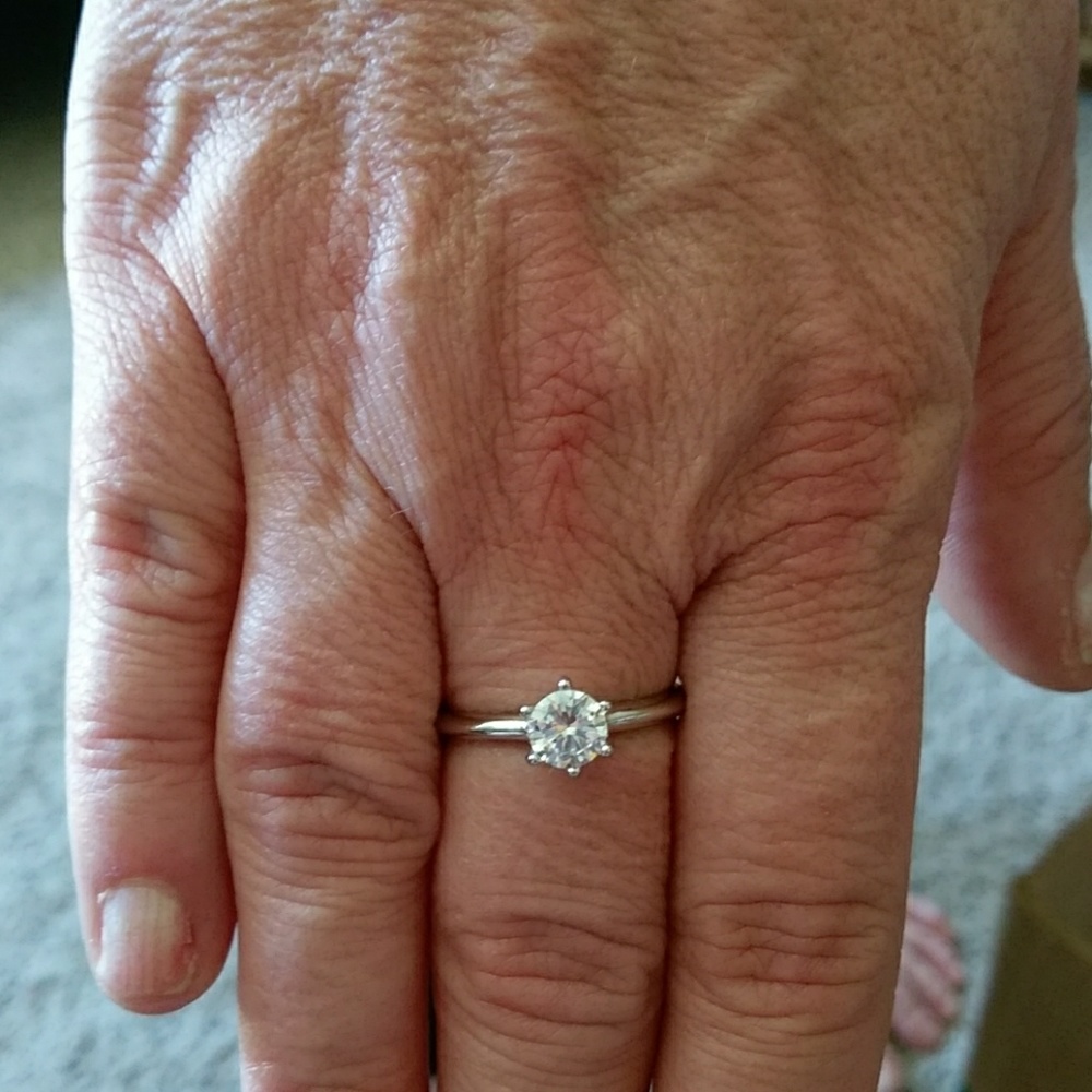 Womens ring
